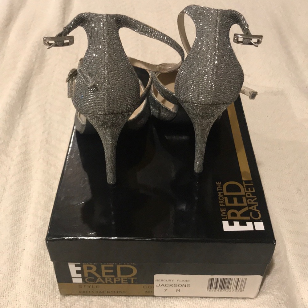 Heels - Picture 2 of 4